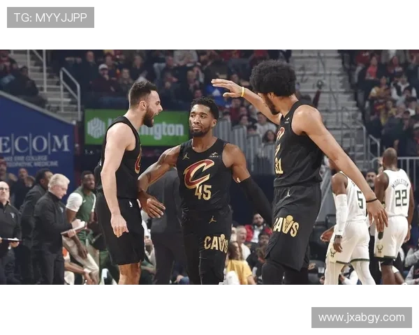 米切尔六度40+仅逊东契华